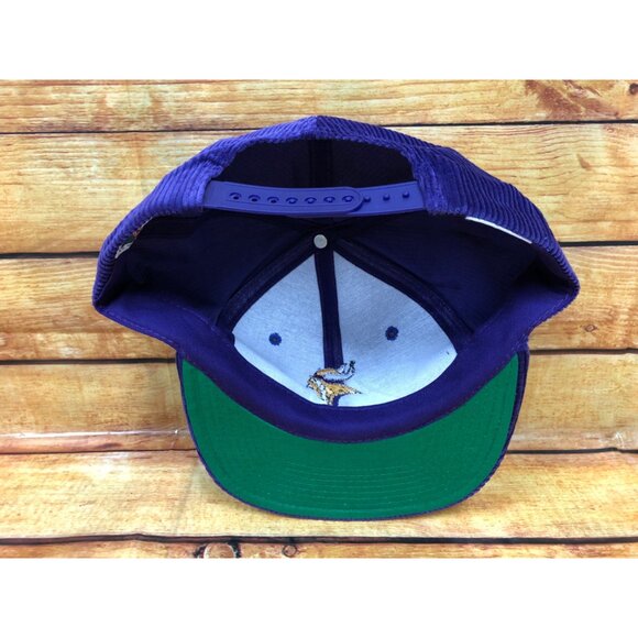 NOS VINTAGE MINNESOTA VIKINGS STARTER The Eastport Purple Corduroy Snapback Hat - Picture 4 of 6